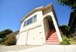 324 49th St/4949 Desmond St, Oakland  Single family home For Rent